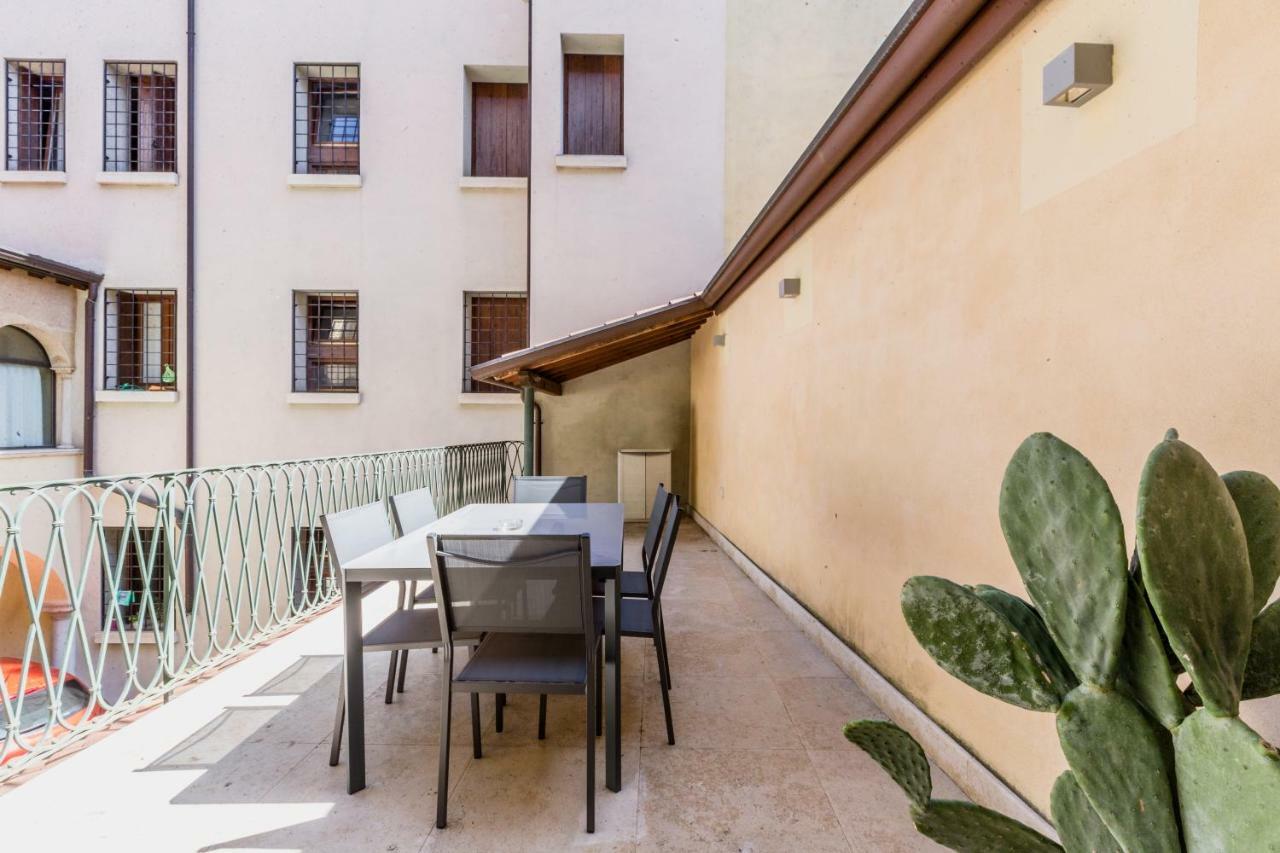 Palazzo Cavalli Pasquini Verona Buitenkant foto